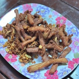 Moo-Keed ข้าวเหนียวหมูทอด ไก่ทอด