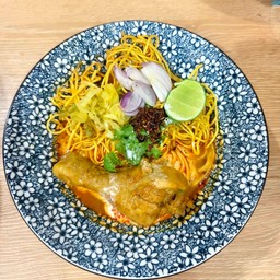 ข้าวซอยน่องไก่กะทิสด