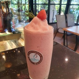 สตอเบอรี่+กล้วยสมูทตี้