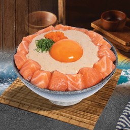 ข้าวหน้าคานิมิโซะแซลมอนไข่ดอง