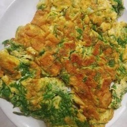 ข้าวราดไข่เจียว ชะอม