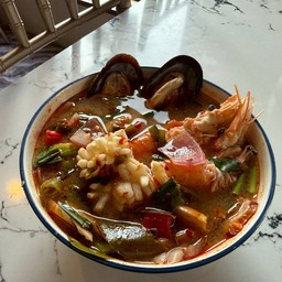 ต้มยำกุ้งแม่น้ำและทะเล