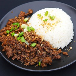 ข้าวเนื้อคั่วกระเทียม