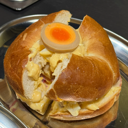 Tamago Bomb Bagel