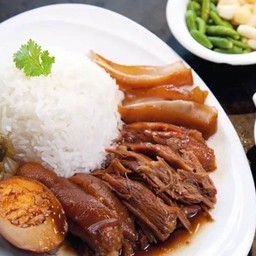 ข้าวขาหมู(พิเศษ) รวมไข่