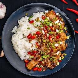 ข้าวหมูกรอบ HERO คั่วพริกเกลือ