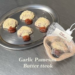 Garlic Pamesean Butter ttoek