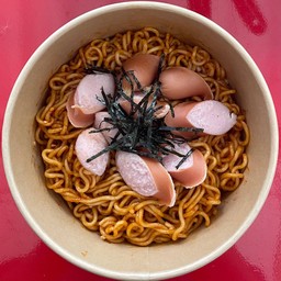 [อร่อยซ่ากับโค้ก] มาม่าเกาหลี ไส้กรอก +  โค้ก ออริจินัล (กระป๋อง)