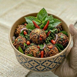 ลาบอกไก่ทอด