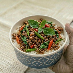 กะเพราเนื้อโคขุน