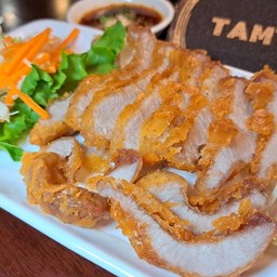 คอหมูทอดน้ำปลา