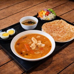 👍โรตีมัสมั่นไก่ - Roti with Chicken Massaman Curry