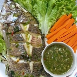 สามชั้นคั่วพริกเกลือ พ่อรอ