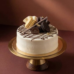 Black & White Cake.