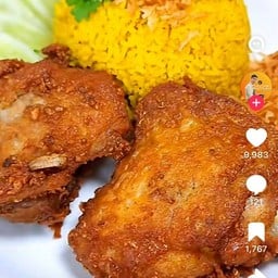 ร้านขนมจีนอาวาตีฟ