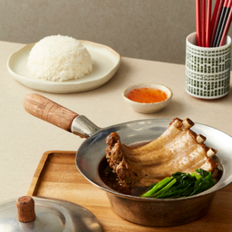 เซ็ทข้าว + ซี่โครงหมูตุ๋นสมุนไพร