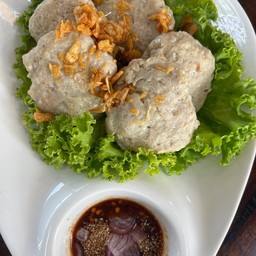 ไก่เด้งน้ำจิ้มแจ่ว