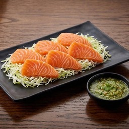 แซลมอนซาชิมิ 80g