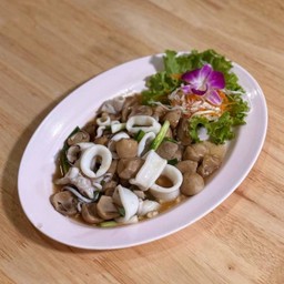 ผัดเห็ดปลาหมึก.