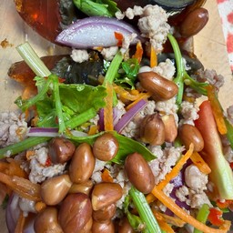 ยำไข่เยี่ยวม้า