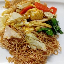 ครัวเพื่อนตง - อาหารตามสั่ง