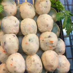 ลูกชื้นสาหร่ายปิ้ง