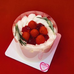 เค้กสตอเบอรี่ชาเออเกร์ครึ่งปอนด์