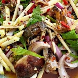 ยำมะม่วงปูนาดอง