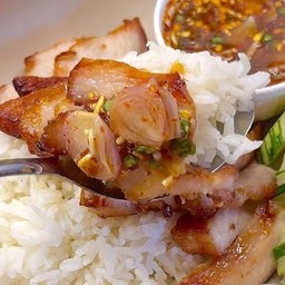 ข้าวหมูย่างจิ้มแจ่ว 50.-