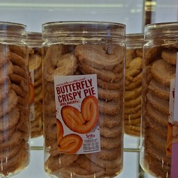 พายกรอบผีเสื้อ