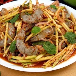 ยำมะม่วงกุ้ง
