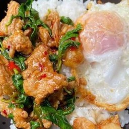 ข้าวกะเพราหมูชิ้น