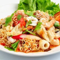 ยำมาม่าทะเล.