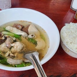 บ้านเราต้มเลือหมู