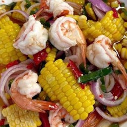 ยำข้าวโพดกุ้ง