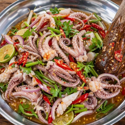 ยำหนวดหมึก