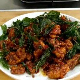 กระเพราไก่กรอบราดข้าว