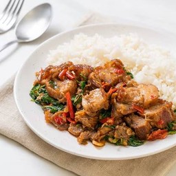 ข้าวกระเพราหมูกรอบ