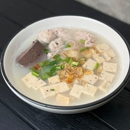 ก๋วยจั๊บญวน แม่มาลา ชัยสถาน