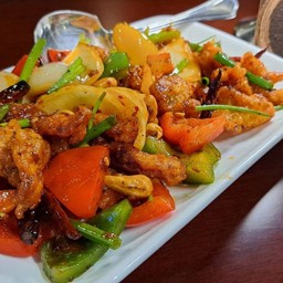 ไก่ผัดเม็ดมะม่วง