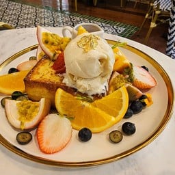 PRYM Brunch & Bar