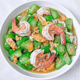 ผัดบวบกุ้งใส่ไข่