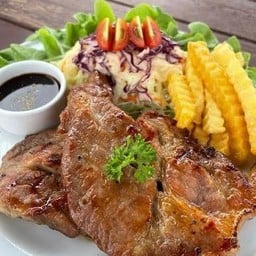 สเต๊กลานดิน อาหารตามสั่ง ลำลูกกาเลียบคลองสาม
