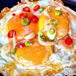 ข้าวไข่ดาวแฝดสาม + พริกน้ำปลาแซ่บแซ่บ