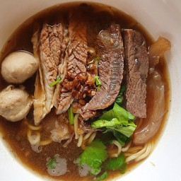 คุณบอยเตี๋ยวหมูตุ๋น/เนื้อตุ๋น