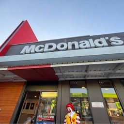 McDonald  ปั๊มบางจาก บางนา