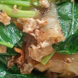 ผัดซีอิ้วเส้นใหญ่