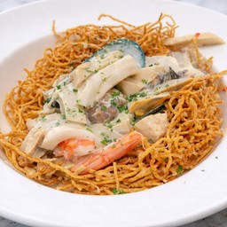 บะหมี่กรอบครีมซอสทะเล