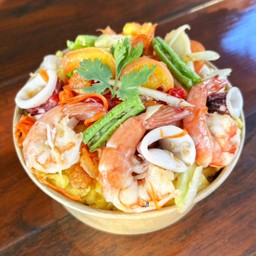 ข้าวไข่ข้นส้มตำไทยทะเล