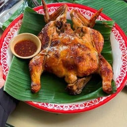 ไก่ย่างวิเชียร 99 ริมป่ามาร์เก็ต